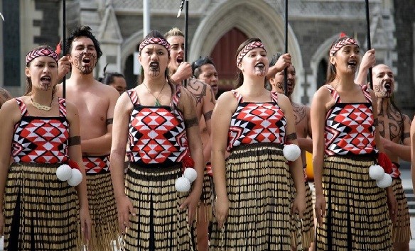 Yeni Zelanda absurdizi.com maoriler